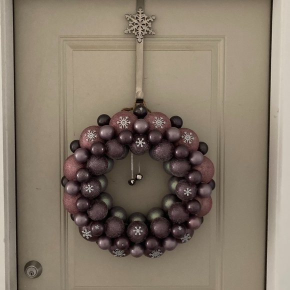 NEW! Hand Crafted Bling Snowflake Wreath 22'' - Picture 3 of 14